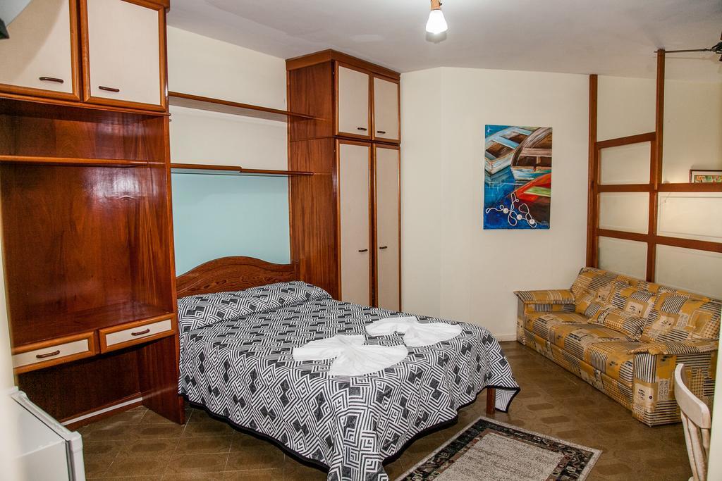 ホテル Residencial Ilha Dourada ゴヴェルナドール・セウソ・ラーモス 部屋 写真