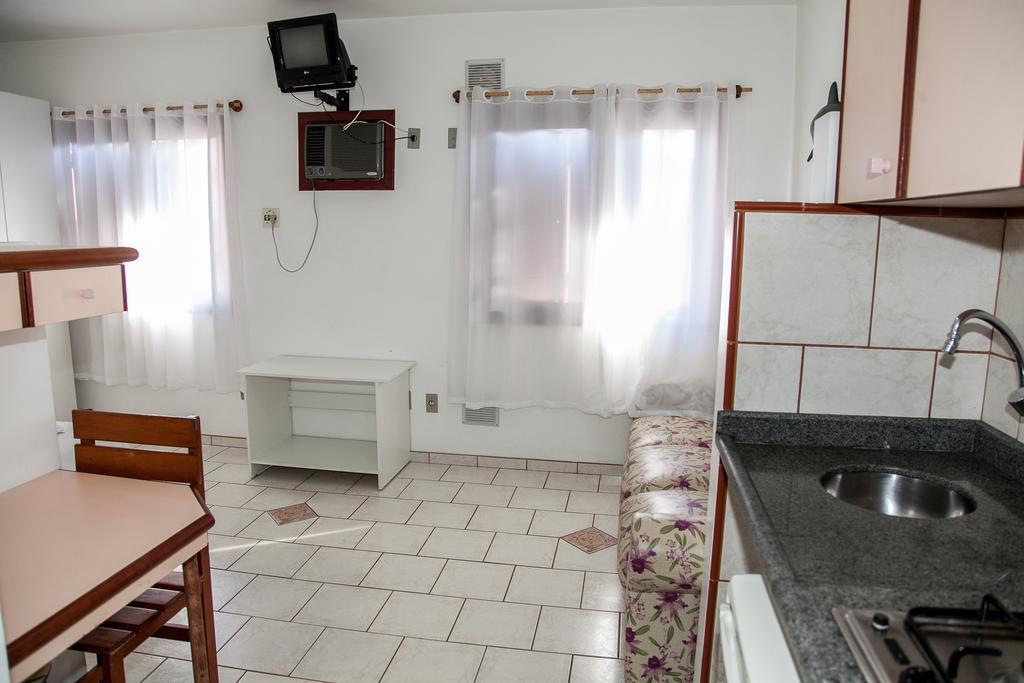 ホテル Residencial Ilha Dourada ゴヴェルナドール・セウソ・ラーモス 部屋 写真