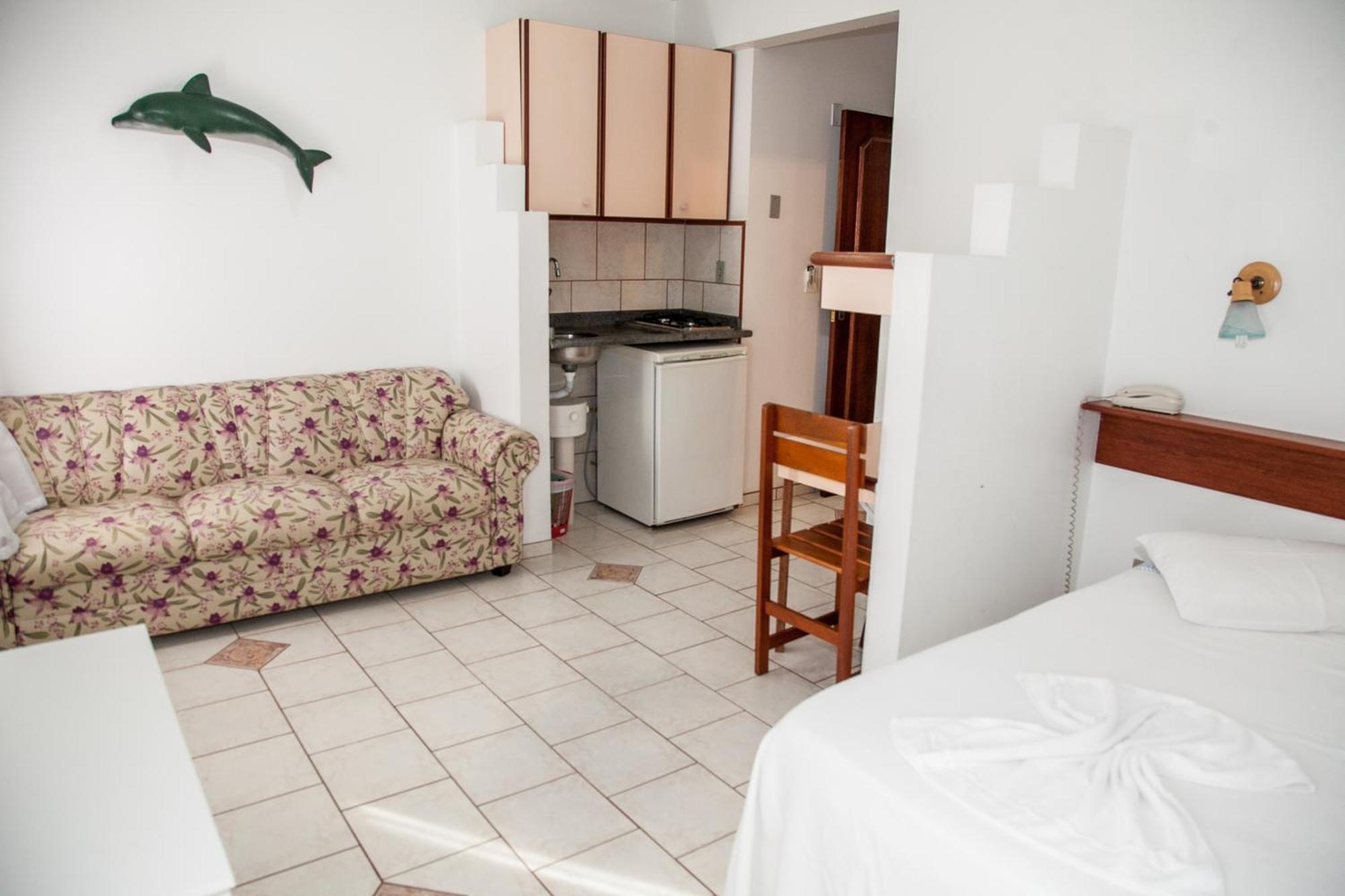 ホテル Residencial Ilha Dourada ゴヴェルナドール・セウソ・ラーモス エクステリア 写真